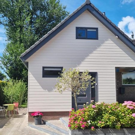 Logement De Garage Sneek Luaran gambar
