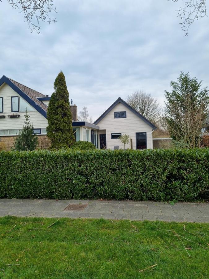 Logement De Garage Sneek Luaran gambar