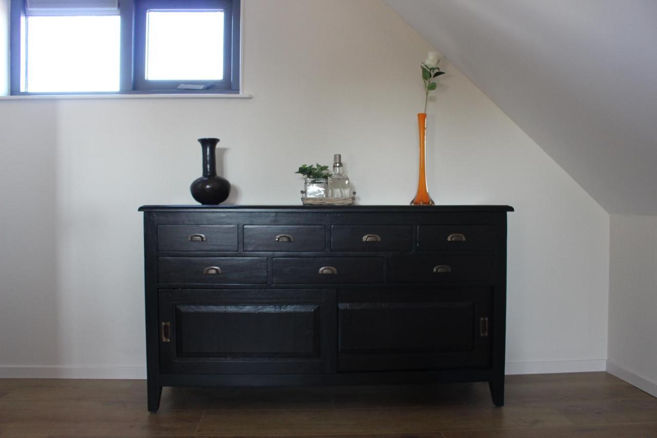 Logement De Garage Sneek Luaran gambar