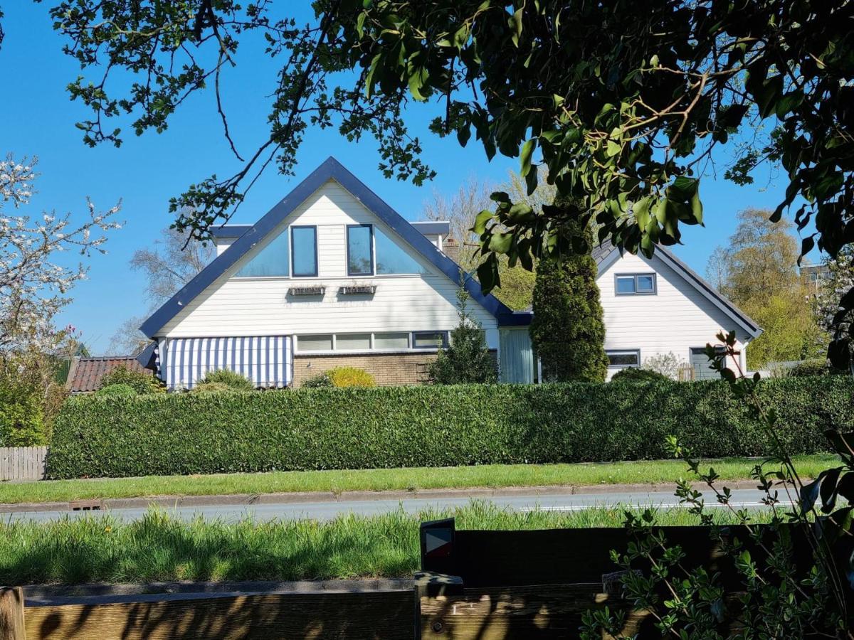 Logement De Garage Sneek Luaran gambar