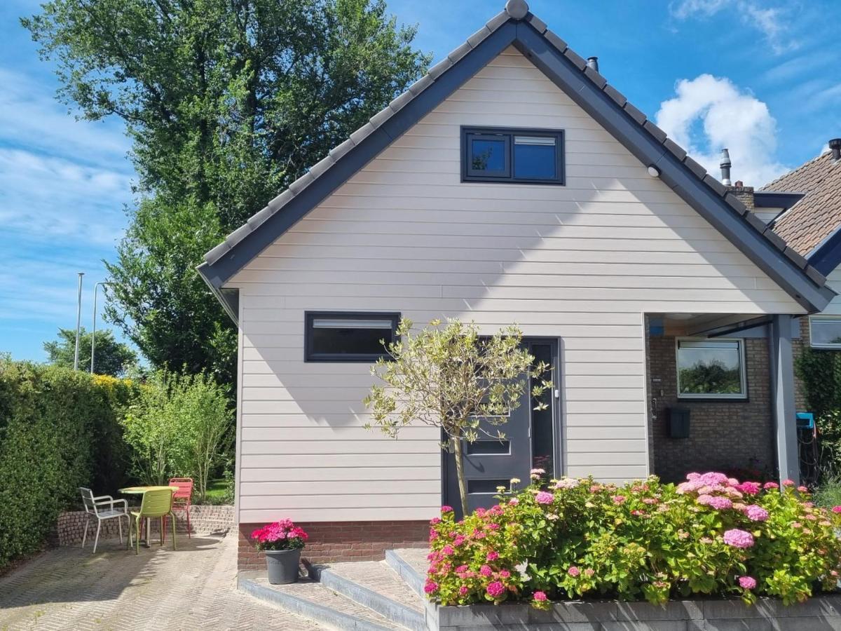 Logement De Garage Sneek Luaran gambar